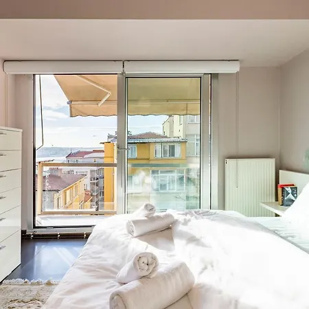 Stylish Apartment With Panaromic View In Besiktas Daire